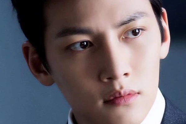 지창욱